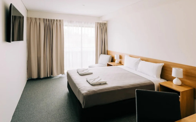 Voyager Motel