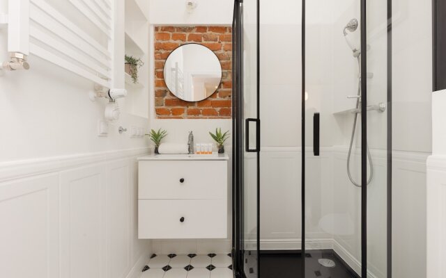 Atmospheric Apartment by Renters