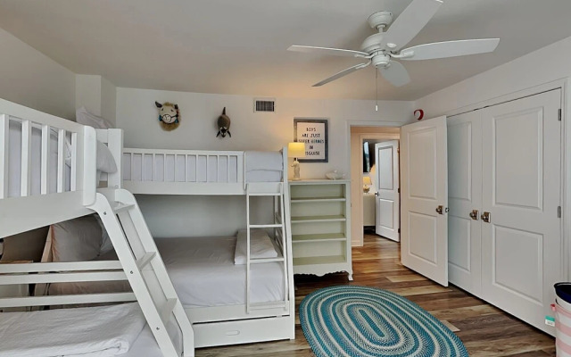 Shoreline Towers by Southern Vacation Rentals