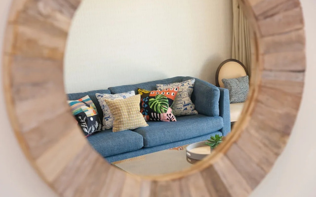 Peninsula Apartment 2