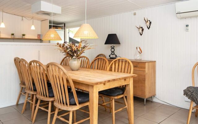 8 Person Holiday Home in Hemmet