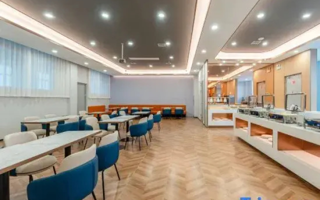 LanOuShangPin Hotel (Baoji Long County Guanshan Avenue)