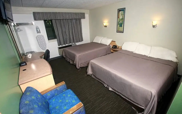 Meadowbrook Motor Lodge
