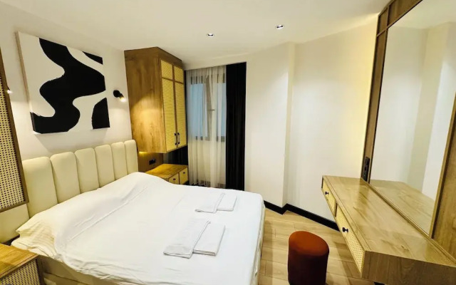 Rose Point Residence