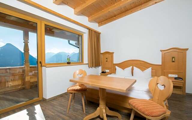 Hotel & Alpengasthof Pinzgerhof