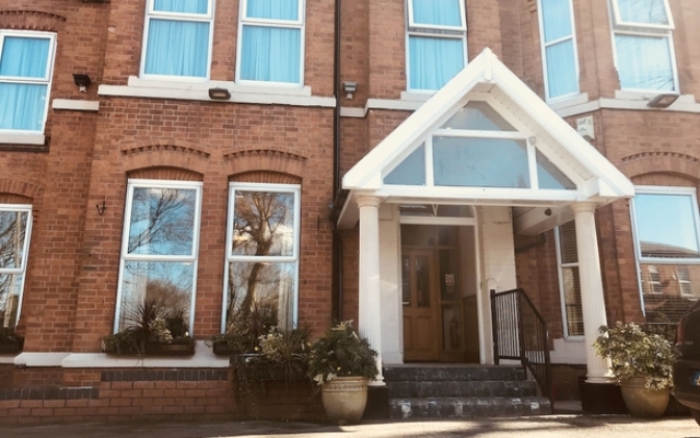 Westlynne Hotel  Apartments