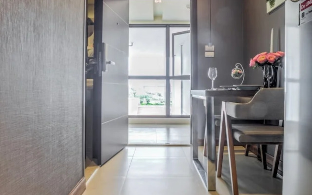 HIC at Night Bazaar 721