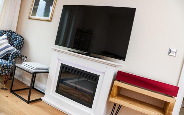 Central Durham Riverfront Apartment