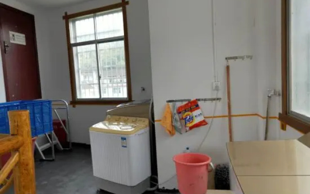 the Countryside Waterfall Homestay