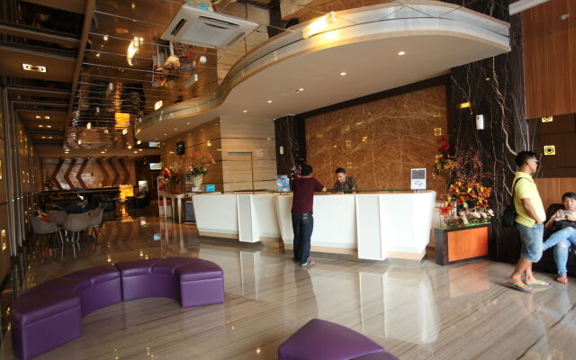 W Three Premier Hotel Lagaligo