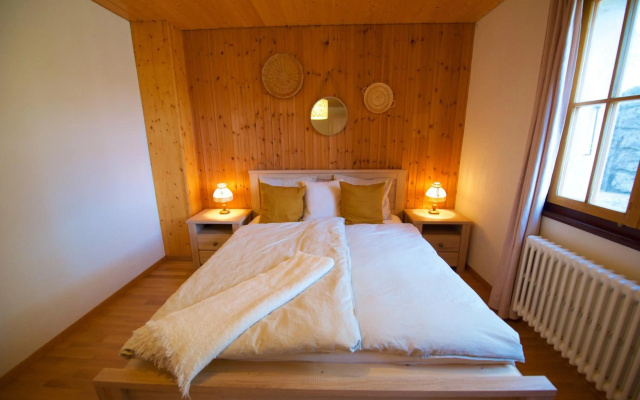 Chalet Serpolet - Appart' 6 personnes – Guest Rooms – Leysin