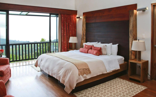 Poas Volcano Lodge