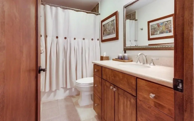 Sbtc161 3 Bedroom Condo