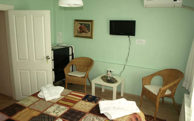 Midilli Art Family Apartment