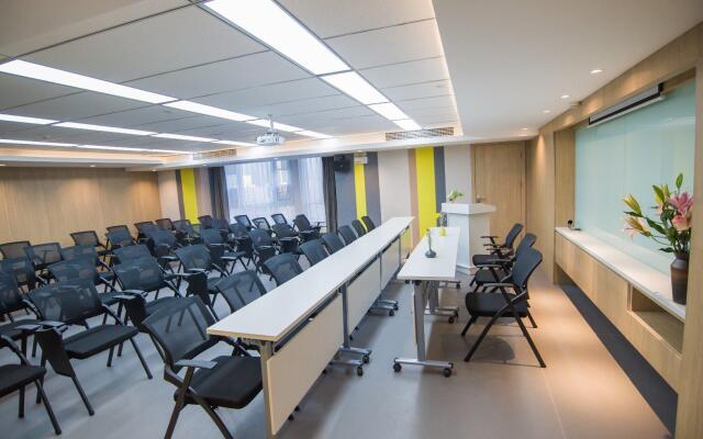 HanTing Premium Hotel (Kaifeng Henan University)