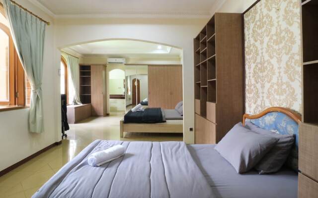 Maharani Guesthouse Tebet Syariah - Hostel