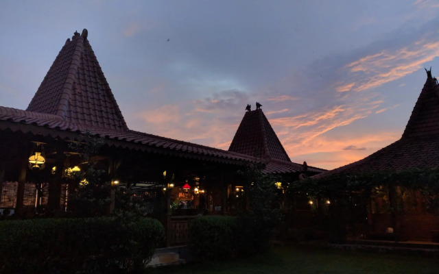 Joglo Ayem Tentrem