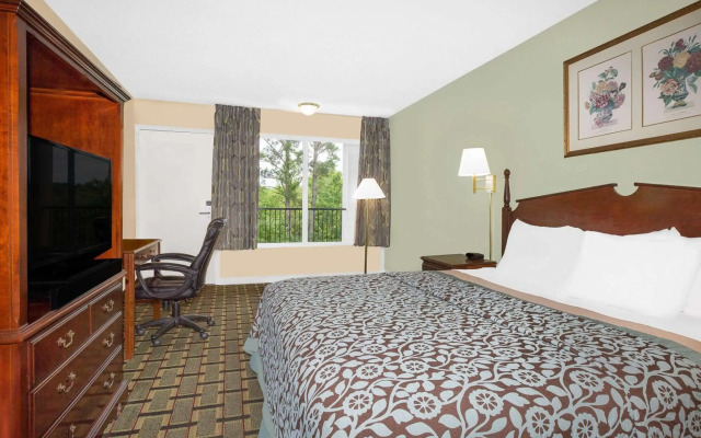 Days Inn by Wyndham Meridian