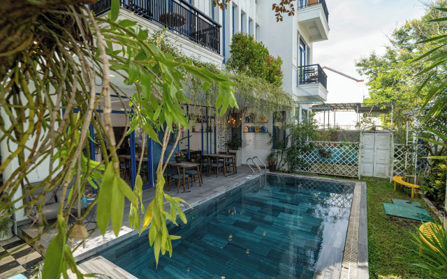 Chez Mimosa Hoi An Blue Villa