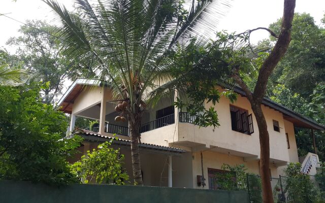 Riverside Homestay Apartments