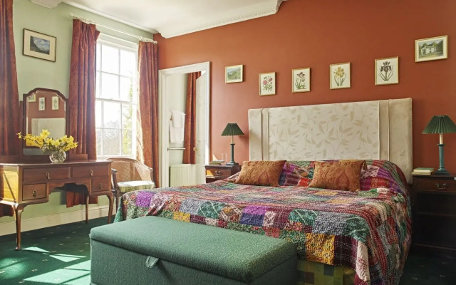 Corse Lawn House Hotel