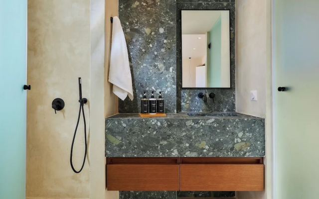 The Nook -luxury Living at the Edge of Tranquility