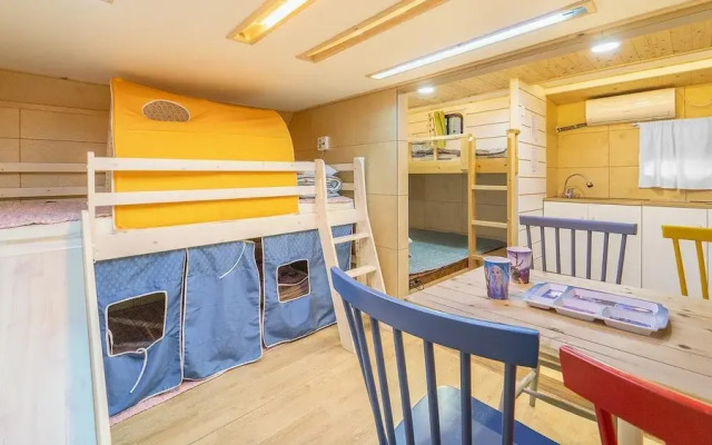Chuncheon Jayooinui Spacaravan
