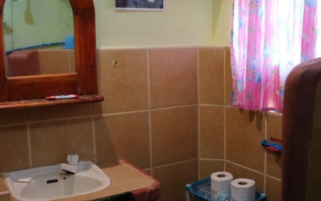 Henry's Hostel