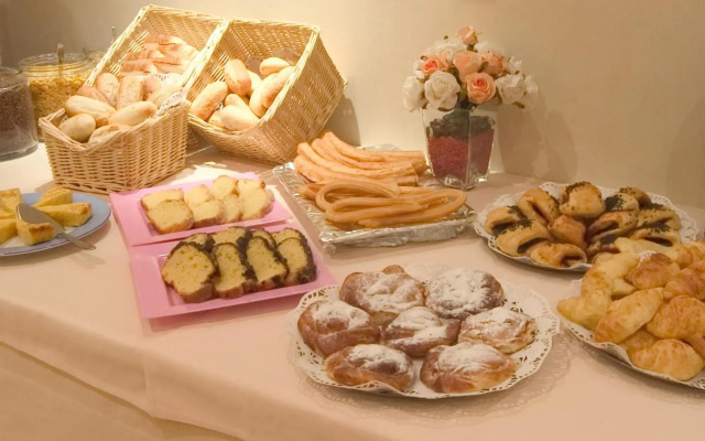 Hotel Infanta Mercedes