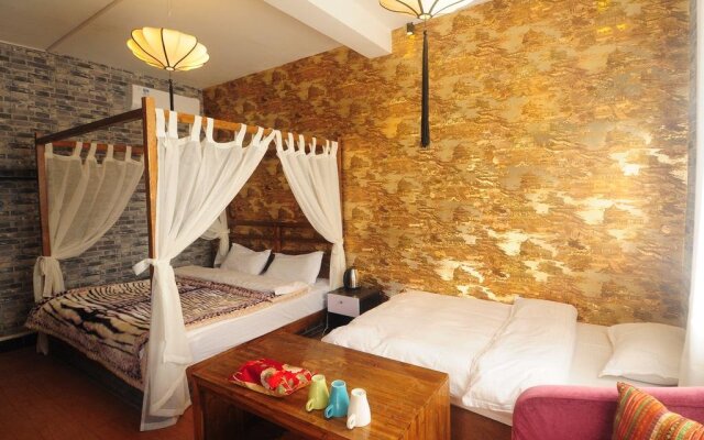 Warm Flowers Guesthouse Shiyizhong Branch