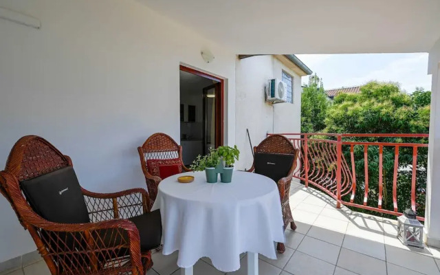 Calm and Stylish Rooms With Balcony