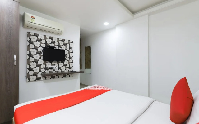 OYO 48524 Hotel Sweet Dream