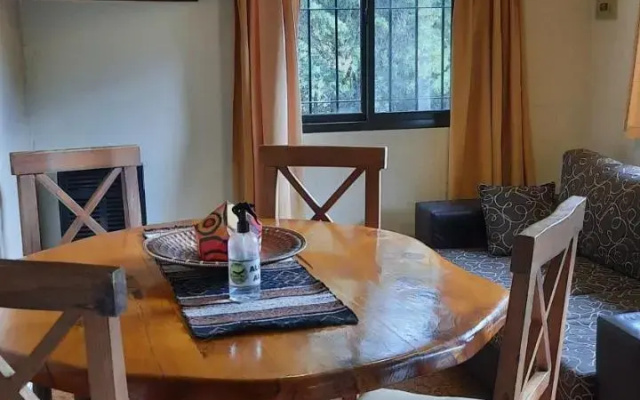 Posada del Halcón - Cabañas y Suites