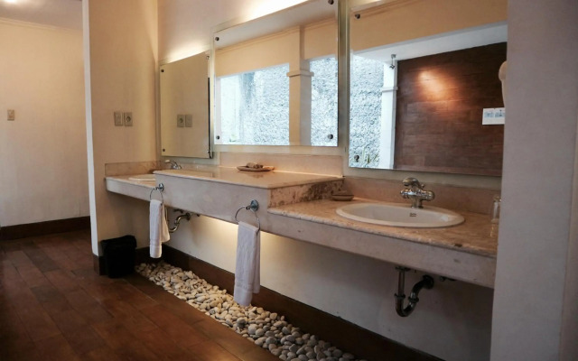 Kuta Lagoon Resort and Pool Villas