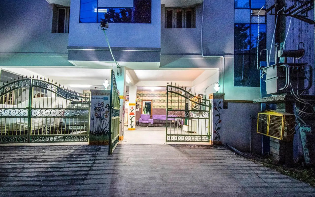 Fabhotel Aditya Yatri Nivas