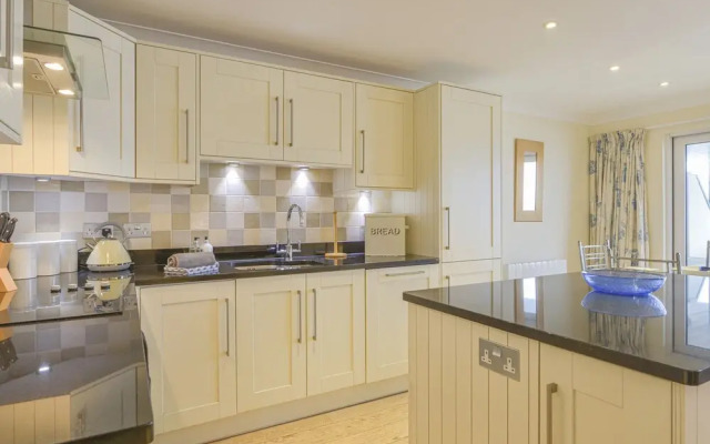 12 Burgh Island Causeway