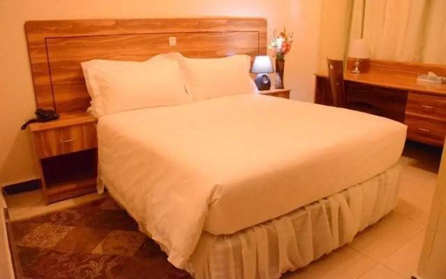 La Posh Hotel