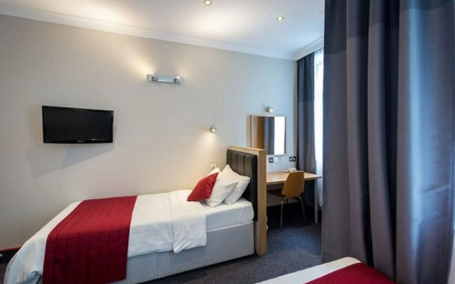 Adria Hotel