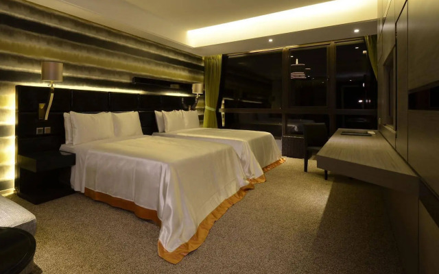 Puli Ease Hotel
