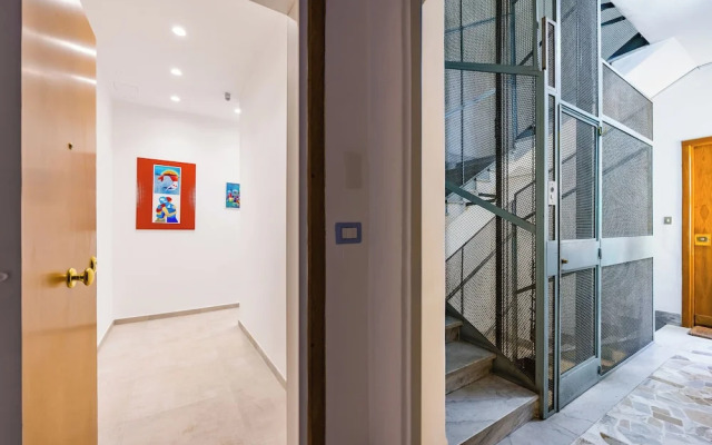 Brombeis Double Bedroom Center by Napoliapartments