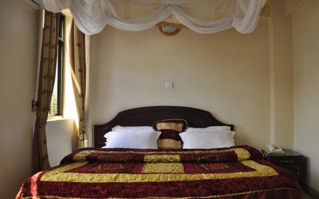 Rich Hotel