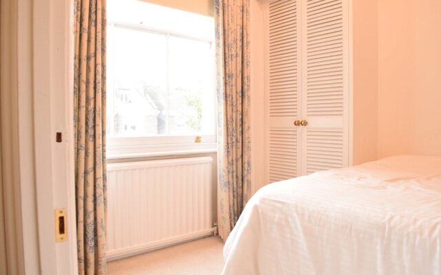 Homely 2 Bedroom Apartment in Earl's Court