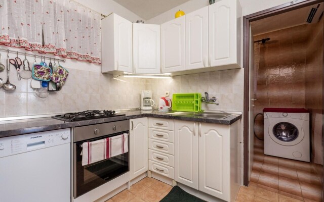 Beautiful Home in Jablanac With Wifi and 5 Bedrooms