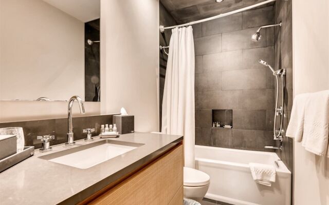 1-184 West Meadow Drive