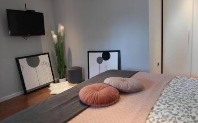 Center Arena Design Apartments with terrace