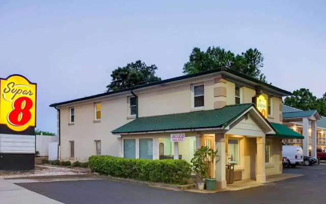 Super 8 Charlotte Downtown Area