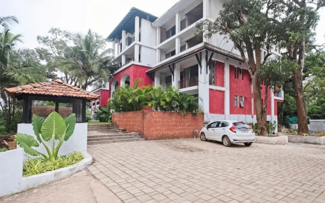 Sol Banyan by Hireavilla - 2BR w Pool in Candolim