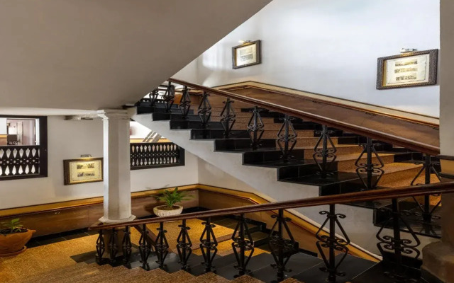 Sentrim Castle Royal Hotel