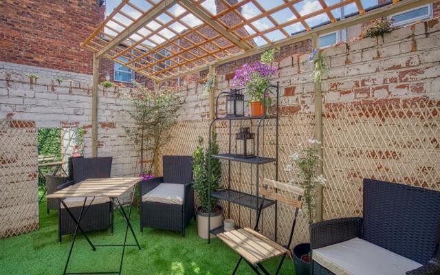 *NEW* Chester Canal Side 2 bed character home