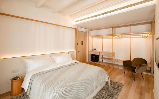 88 Armenian – Guest Rooms – George Town